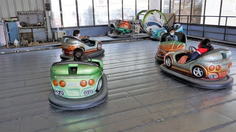 Essel World Dashing car